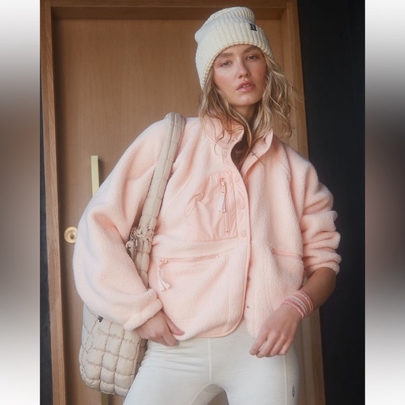 Free People Jackets & Blazers - NWT Free People Hit the Slopes Fleece Jacket